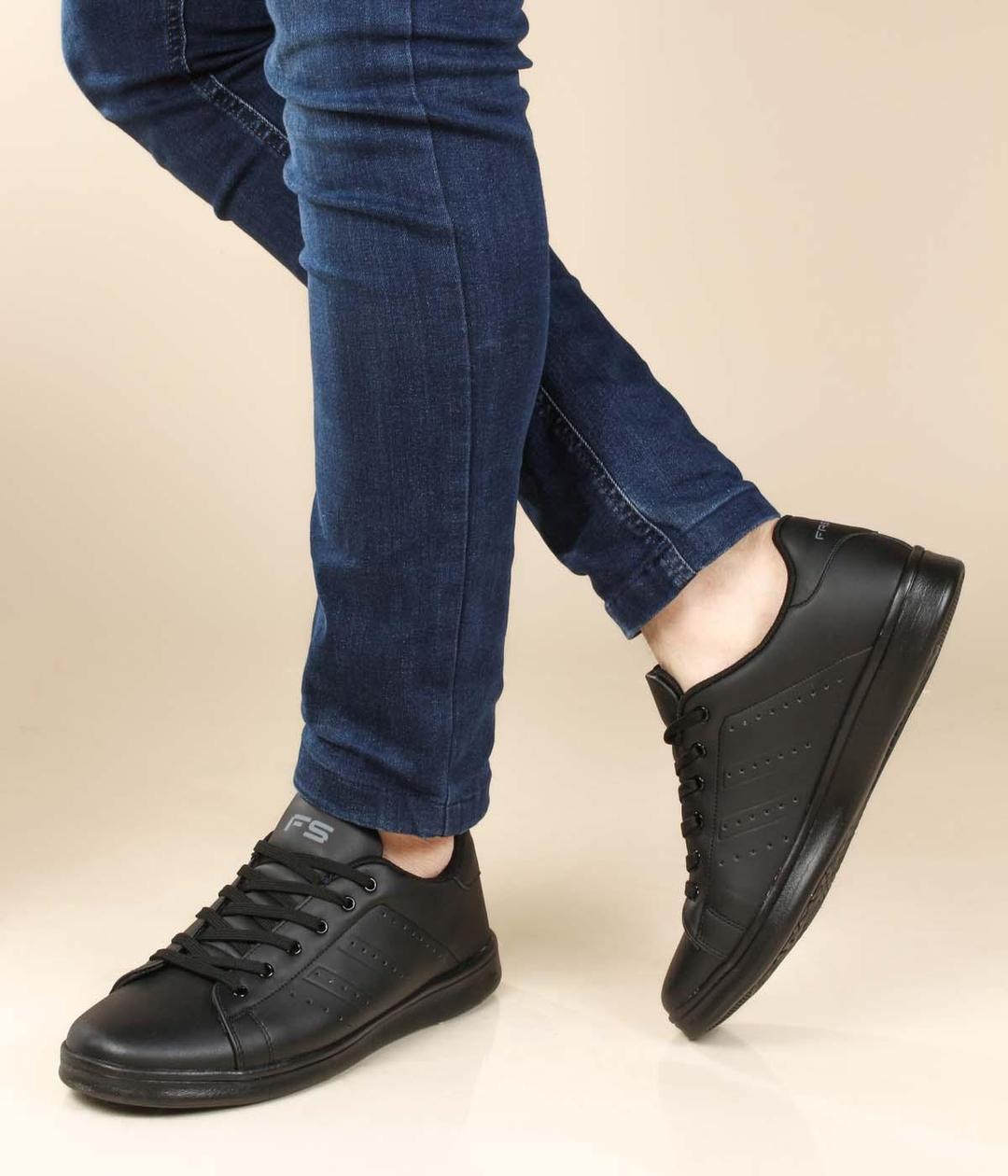 Black Man Sneaker Shoe 923MA41FST