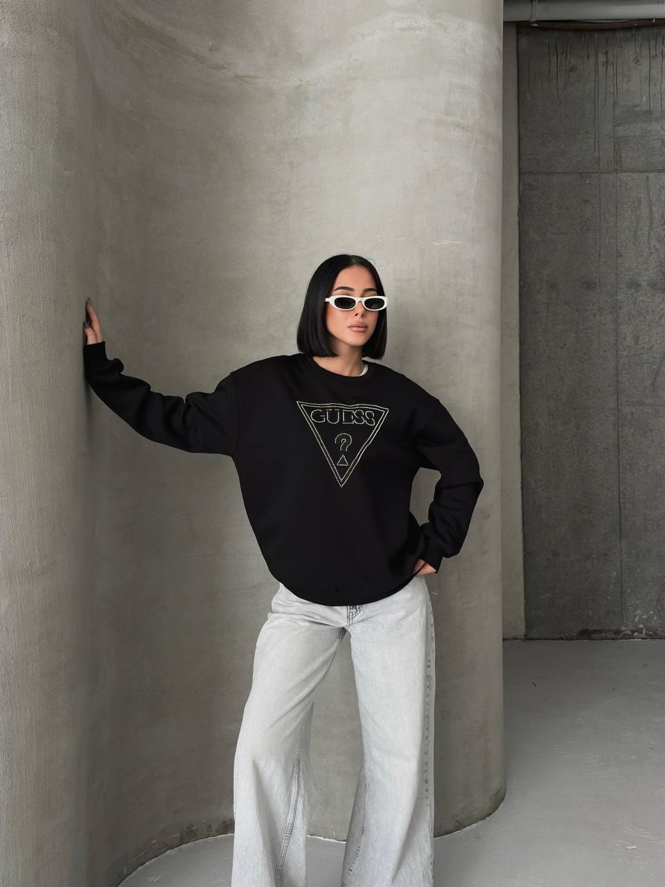 💎 Оверсайз свитшот с деталями бренда