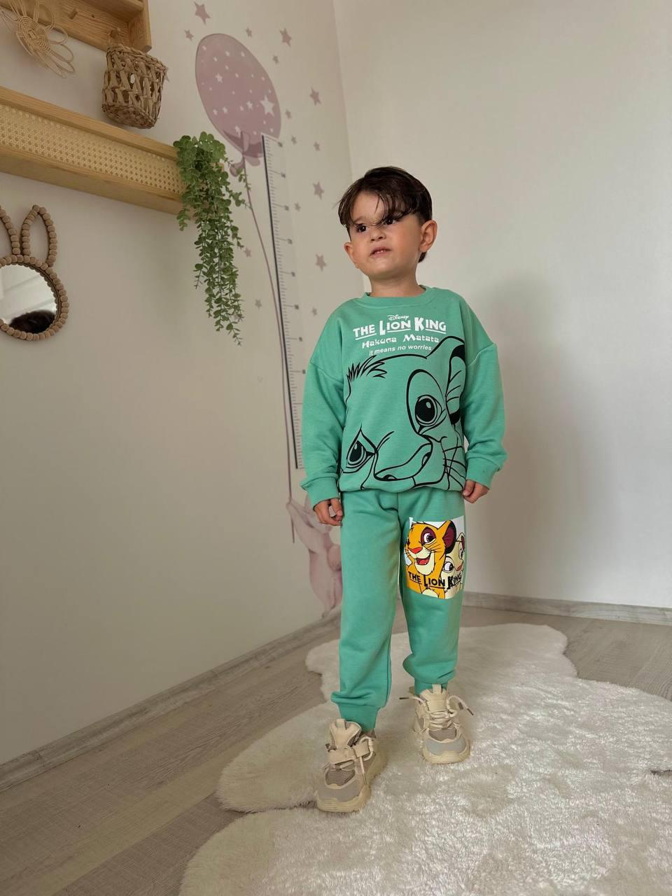 Уютный спортивный костюм с капюшоном для детей