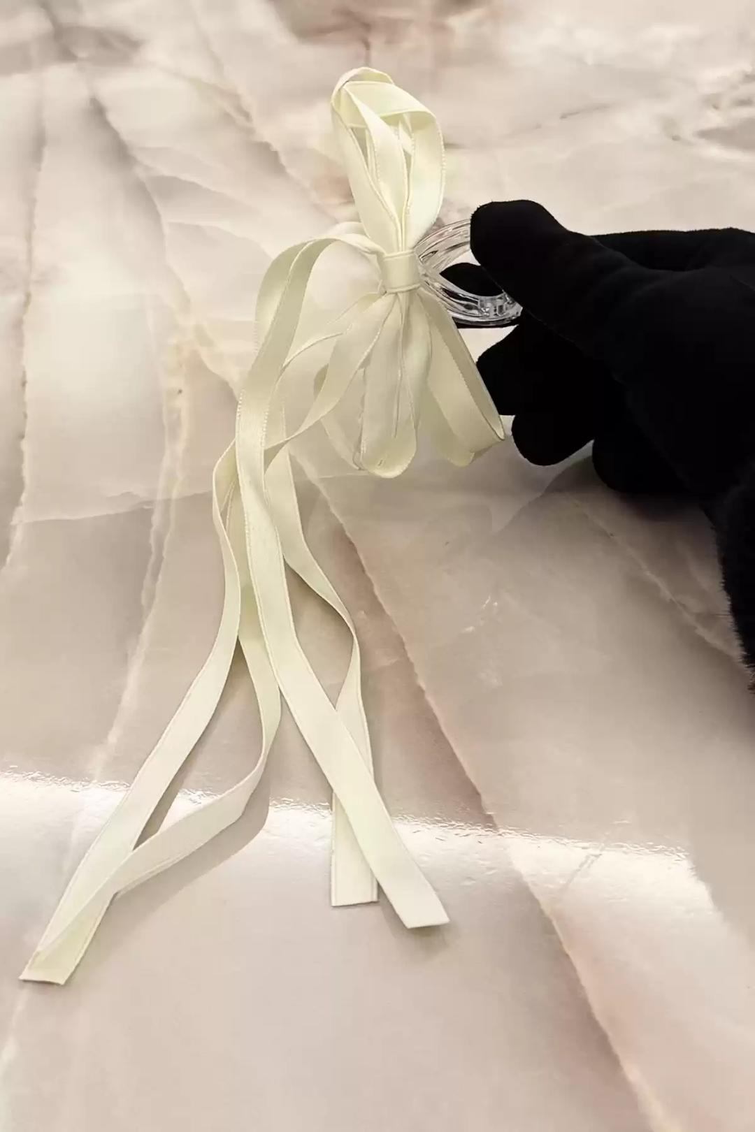 Женщина -пряжка