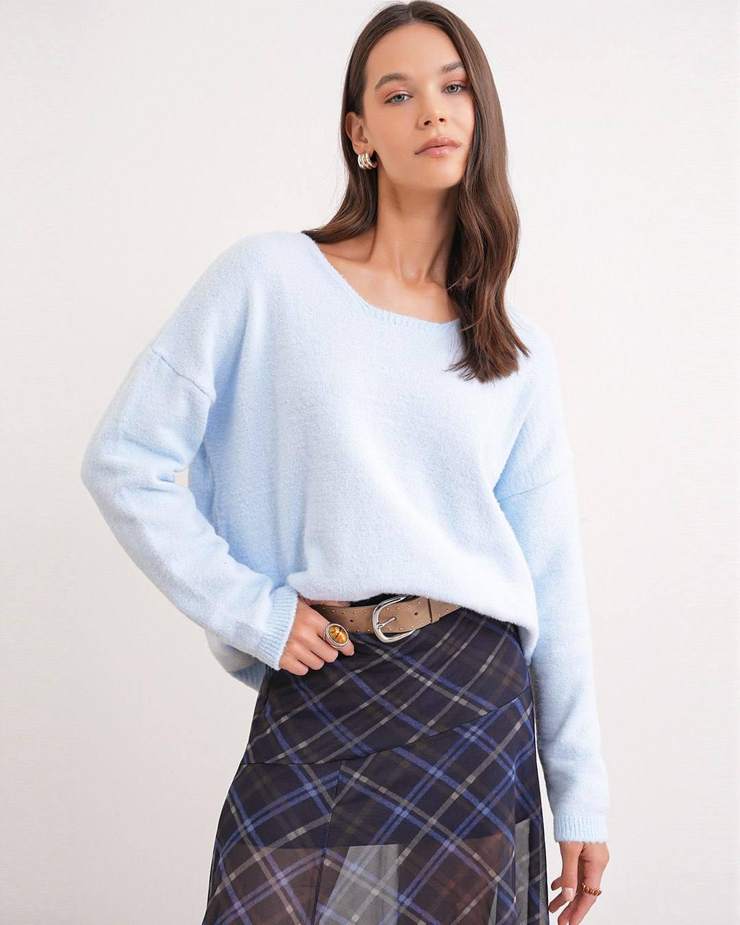 Свободный трикотаж с V-образным вырезом