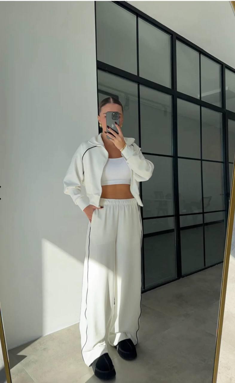 Стильный и удобный спортивный костюм в тренде