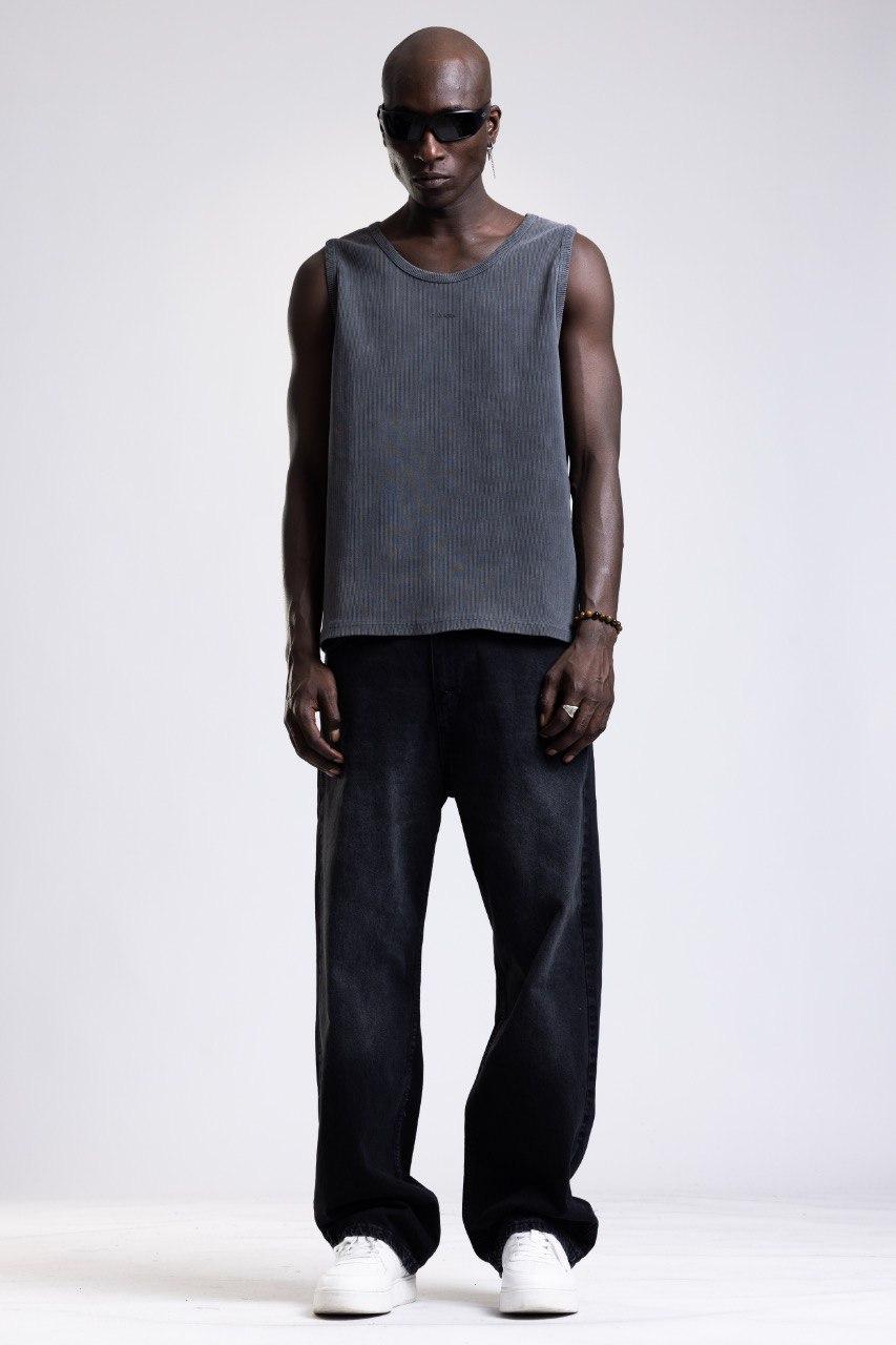 Men's ribbed sleeveless tank top.