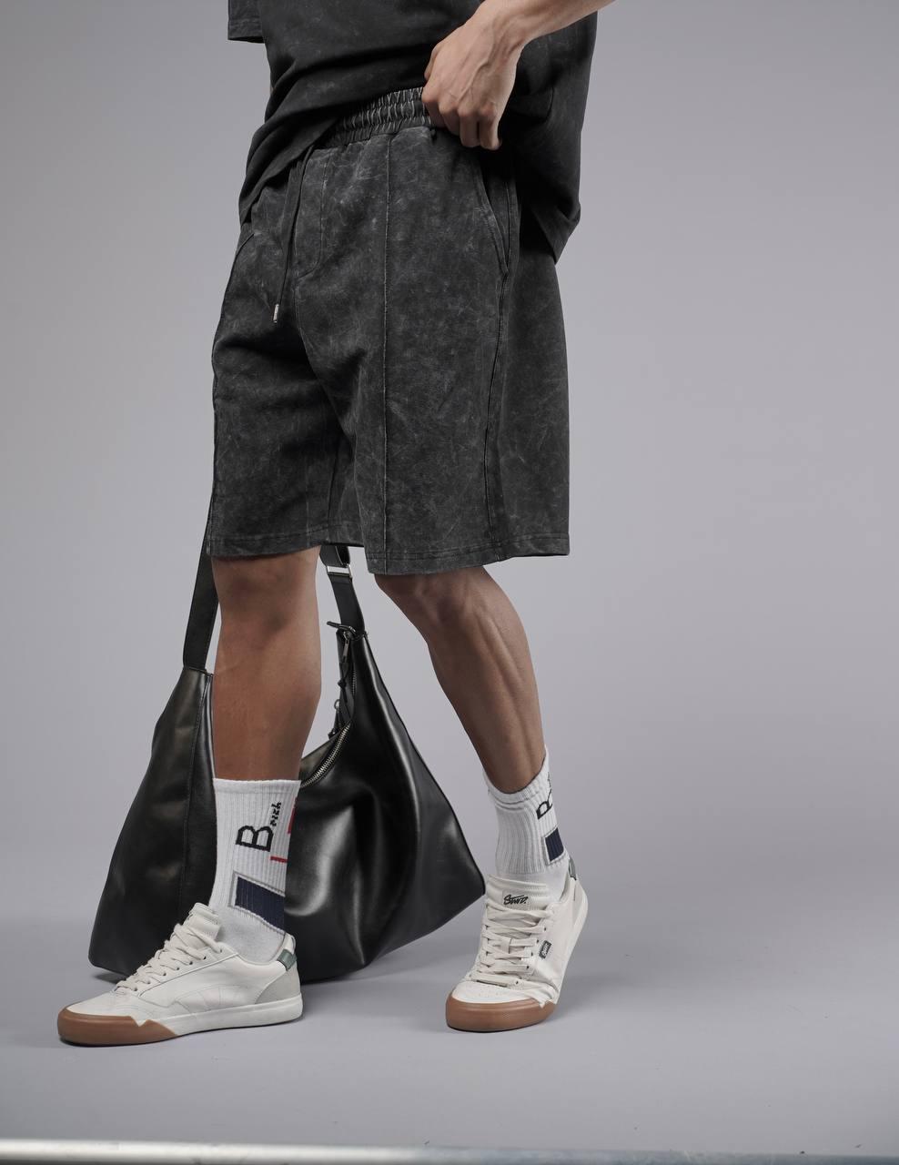 Мужские шорты с вертикальными швами