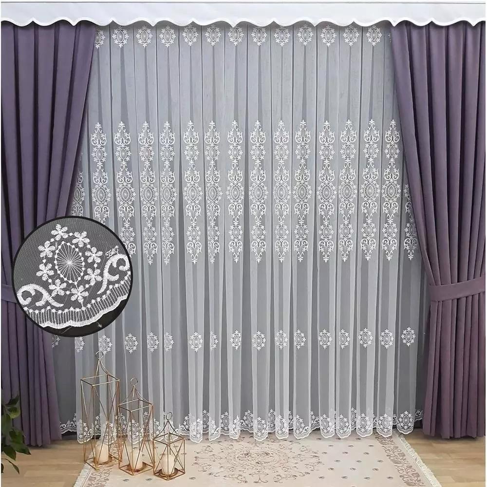 Ready -made curtain