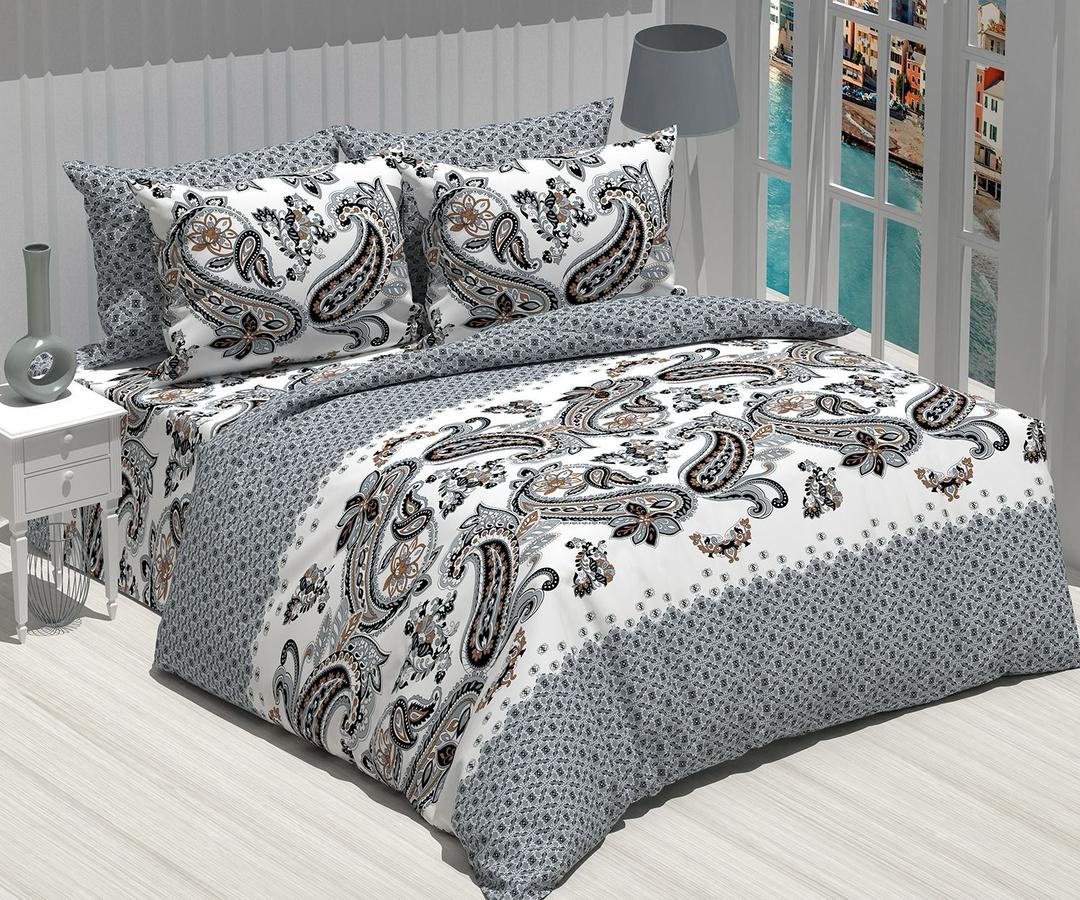 Bedding set for a double bed