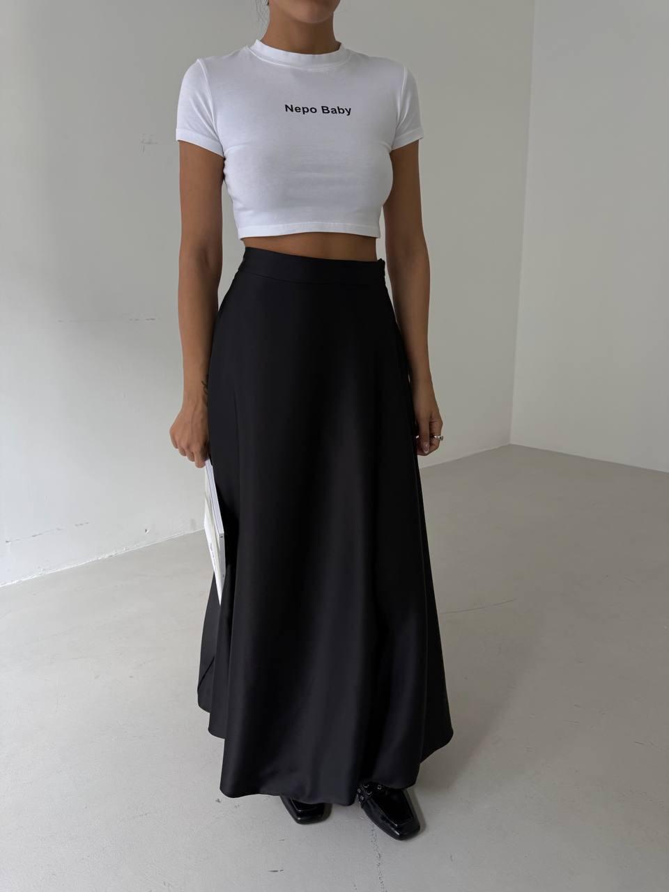 Satin midi A silhouette skirt