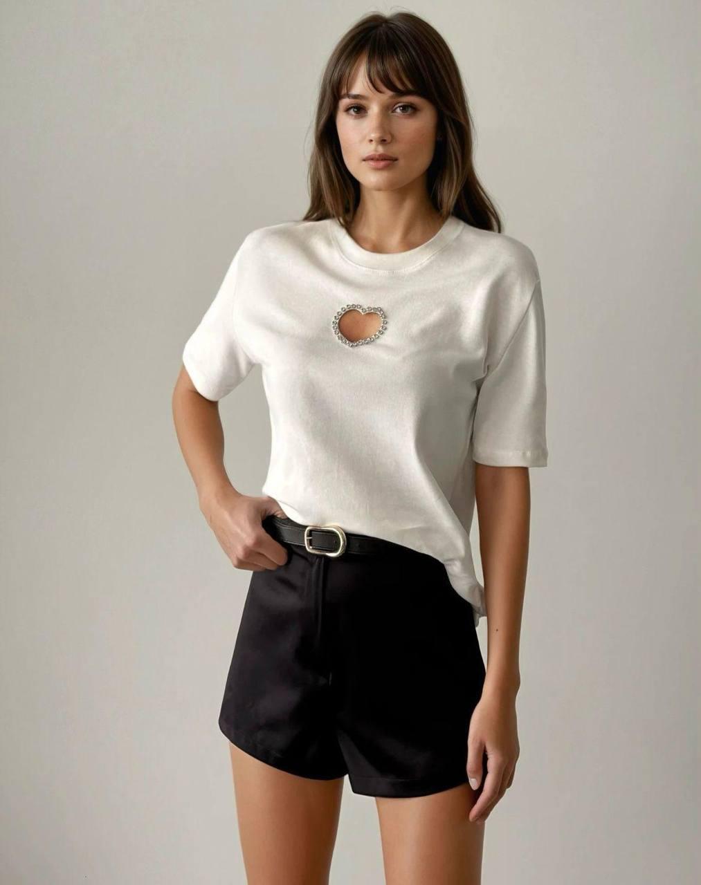 "T-Shirt with heart neckline."
