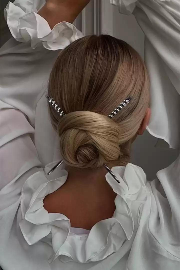 Woman buckle