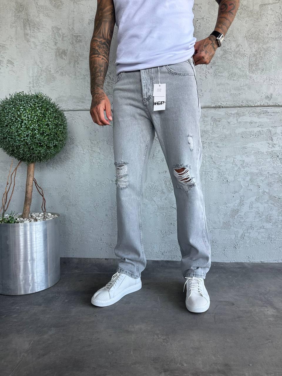 Men's Relaxed Fit Grey Ripped Detail Jean Pants