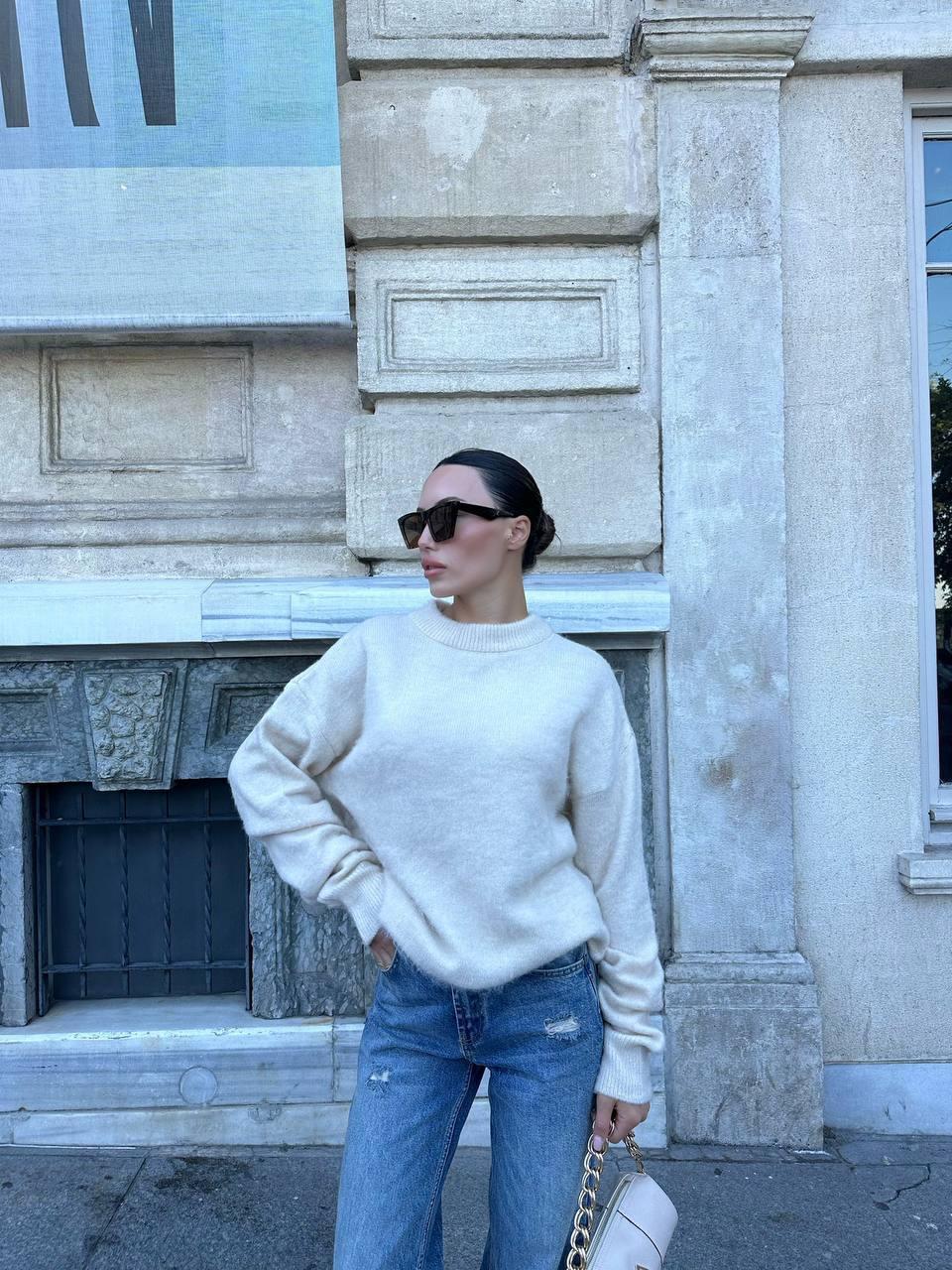 Oversize Krem Rengi Bisiklet Yaka Kazak