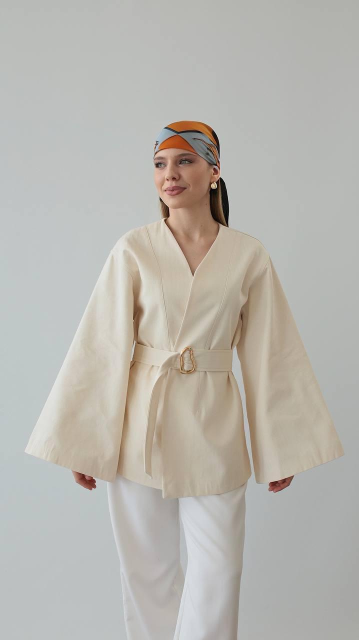 Geniş kollu, kemerli, v yaka kimono ceket