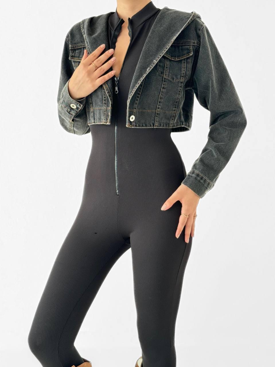 Siyah, crop kesim, kapüşonlu denim ceket