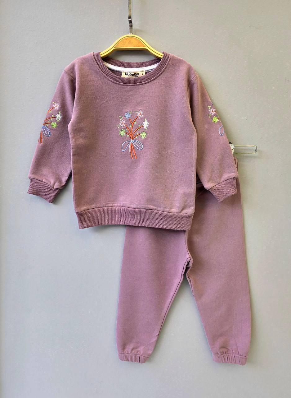 Комплект спортивного костюма с вышивкой